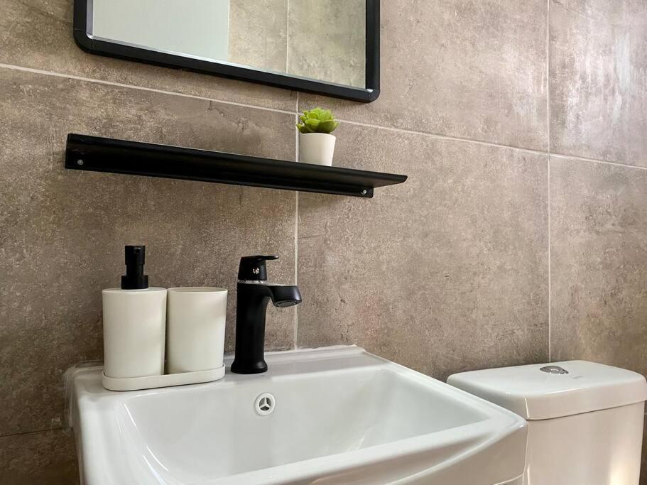 Modern & Cozy Apartment In The Heart Of Kos '9' Экстерьер фото