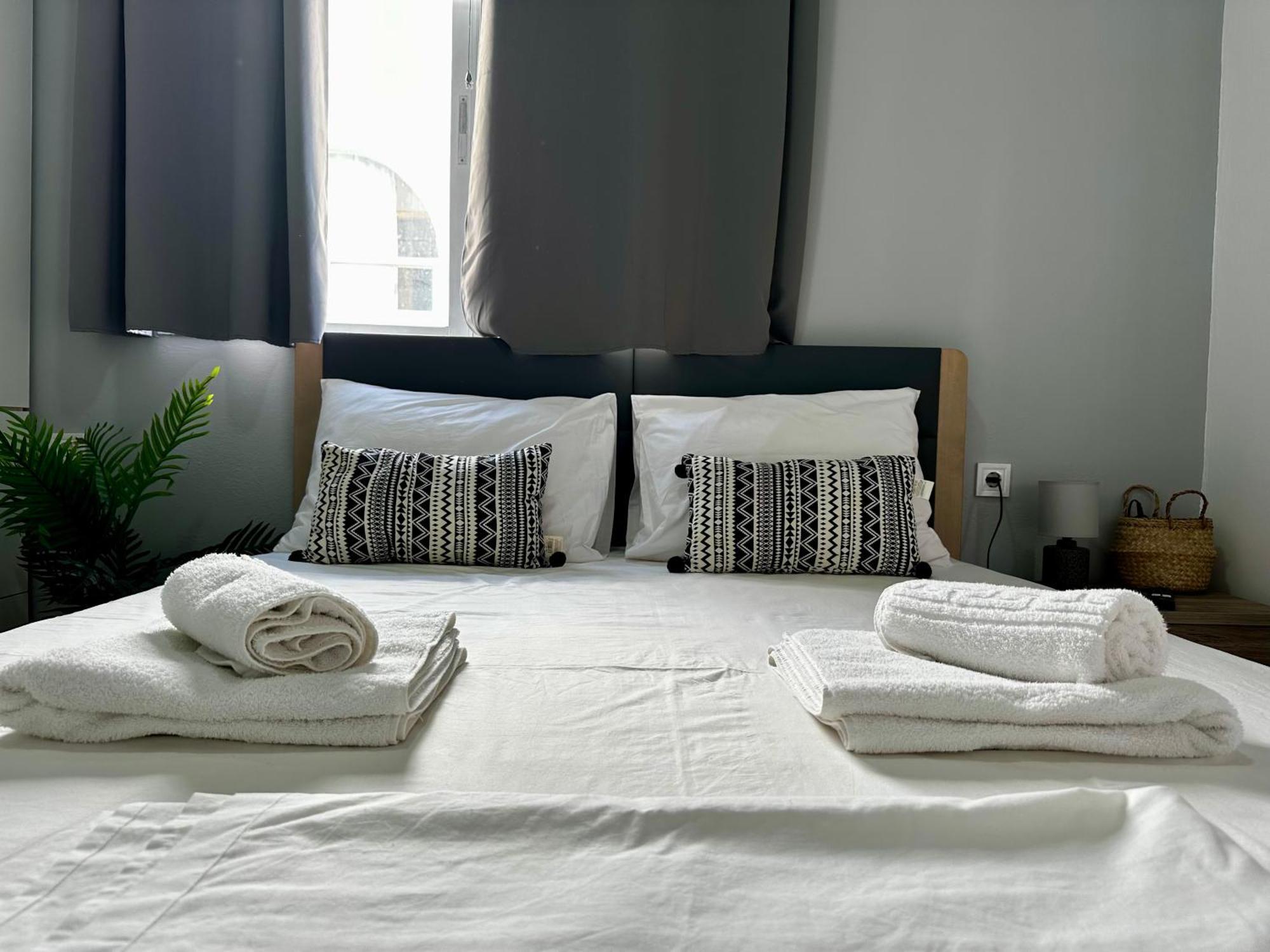 Modern & Cozy Apartment In The Heart Of Kos '9' Экстерьер фото